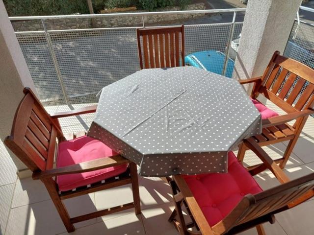 Dedic Apartment Петркане Екстериор снимка
