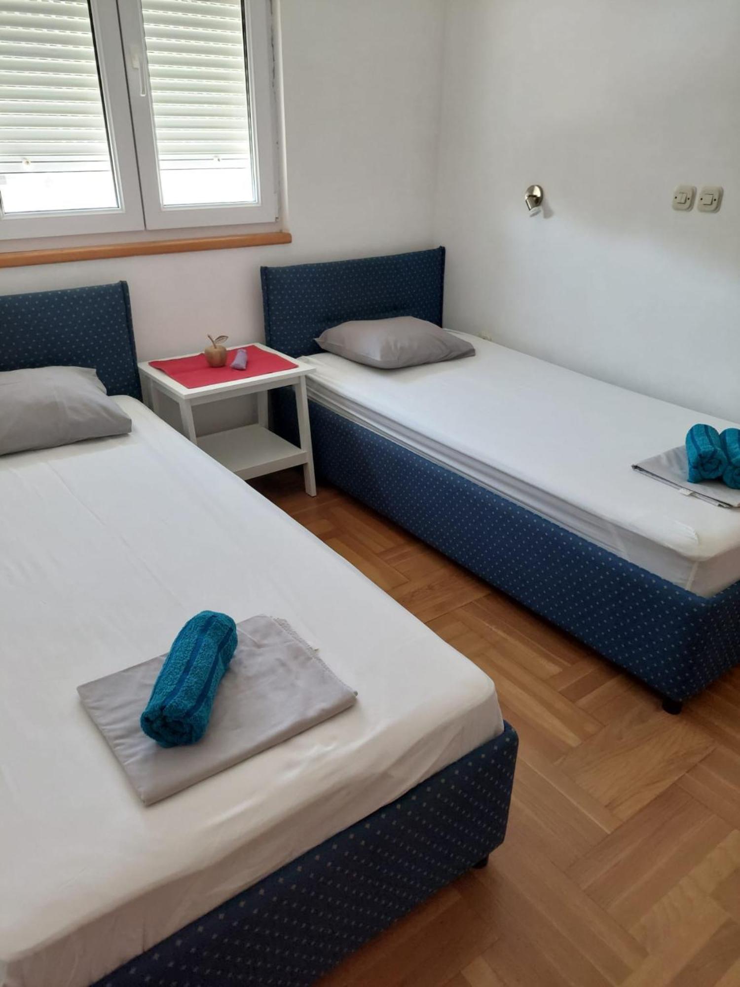 Dedic Apartment Петркане Екстериор снимка